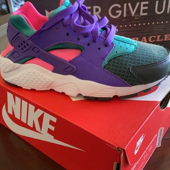 huarache run now